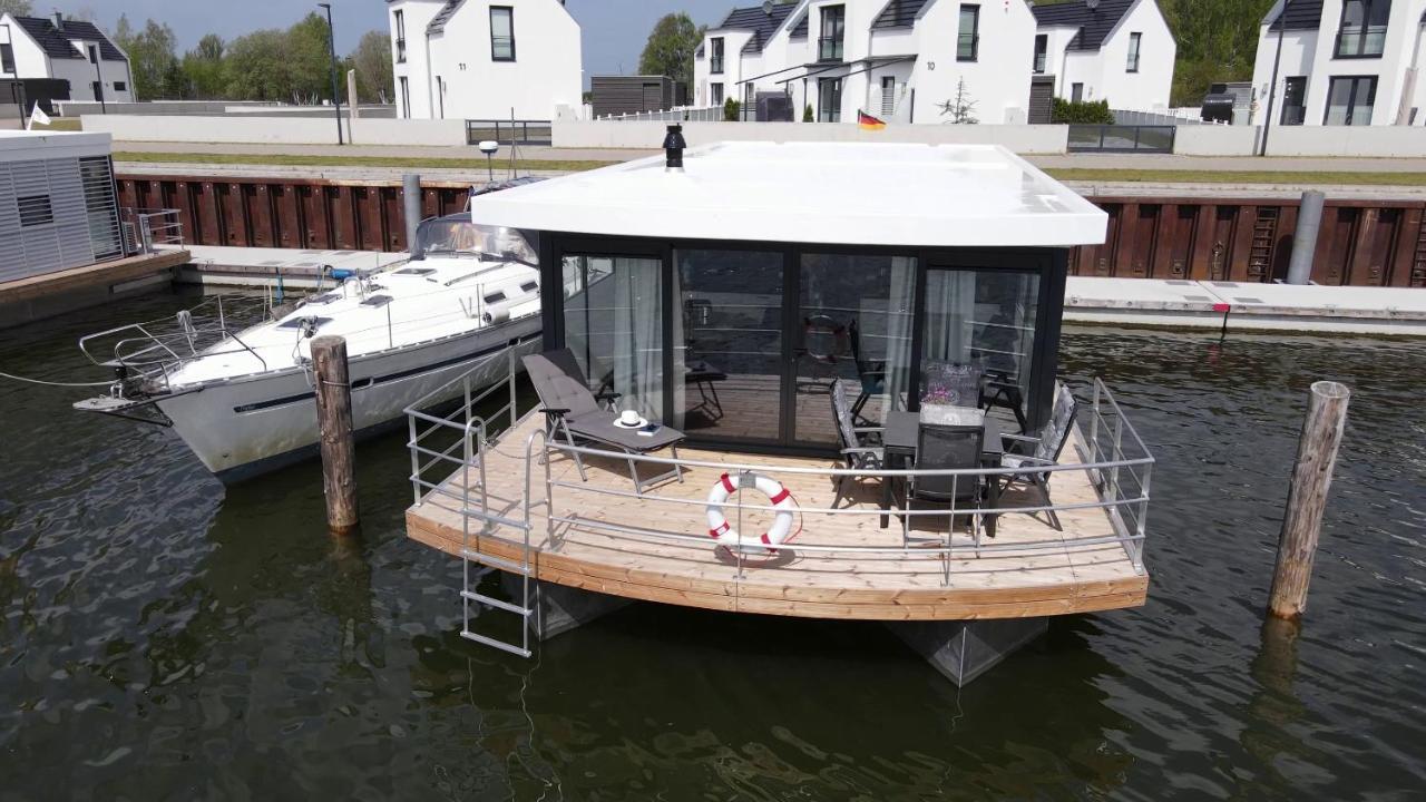 Villa WELL Hausboote mit Shuttle Service zum Strand&Brötchen Service am Morgen&frisch gebackenen Kuchen am Nachmittag Peenemünde Exterior foto