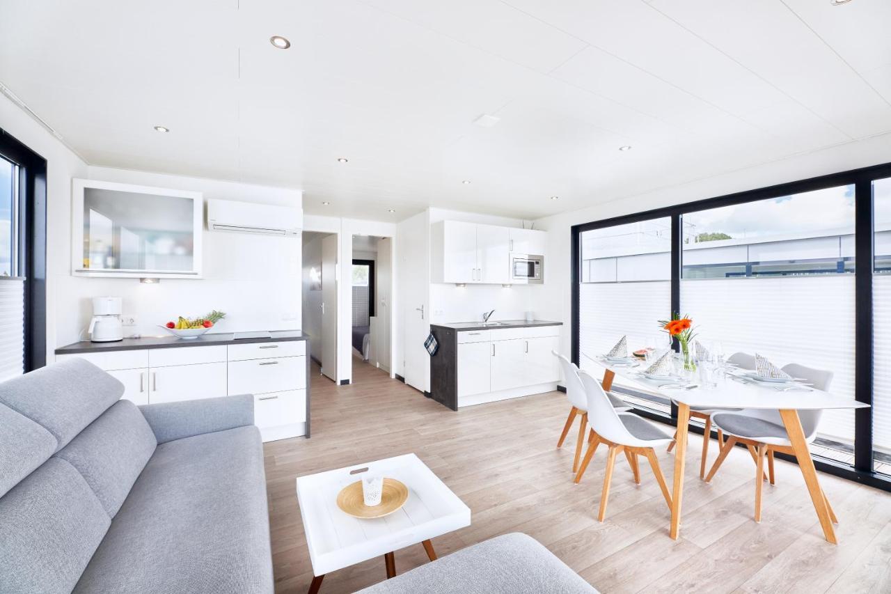 Villa WELL Hausboote mit Shuttle Service zum Strand&Brötchen Service am Morgen&frisch gebackenen Kuchen am Nachmittag Peenemünde Exterior foto